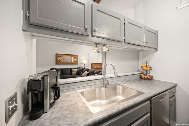 8923 PEACEFUL GRV, San Antonio, TX 78250