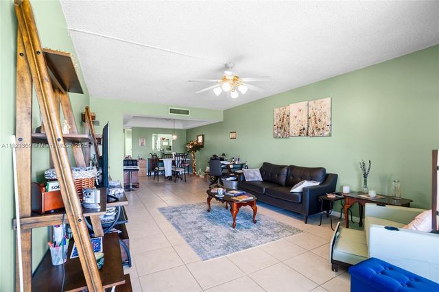 23099 N Barwood Ln N 307, Boca Raton, FL 33428