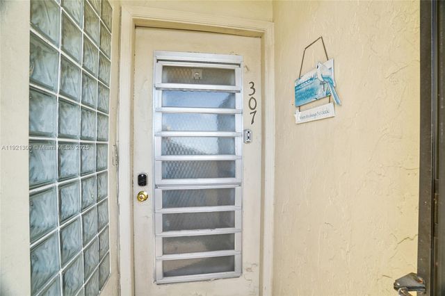 23099 N Barwood Ln N 307, Boca Raton, FL 33428