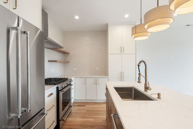 1635 W 21st Place 3, Chicago, IL 60608