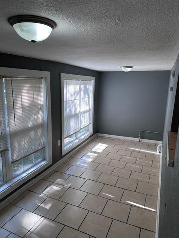 1308 W WORLEY ST, Columbia, MO 65203