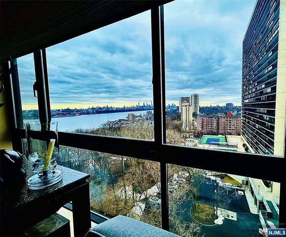 1512 Palisade Avenue 10P, Fort Lee, NJ 07024