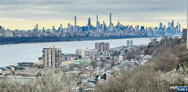 1512 Palisade Avenue 10P, Fort Lee, NJ 07024