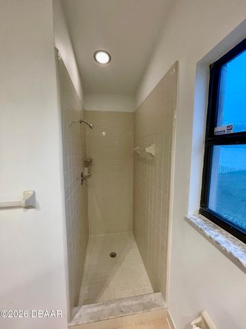 154 Woodbridge Circle S, Daytona Beach, FL 32119