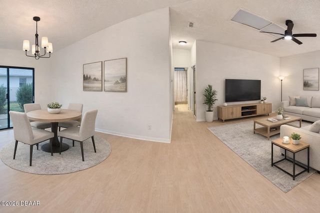 154 Woodbridge Circle S, Daytona Beach, FL 32119