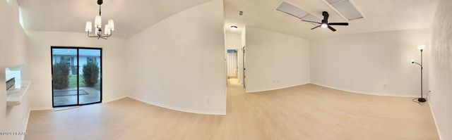 154 Woodbridge Circle S, Daytona Beach, FL 32119