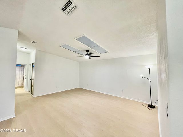 154 Woodbridge Circle S, Daytona Beach, FL 32119