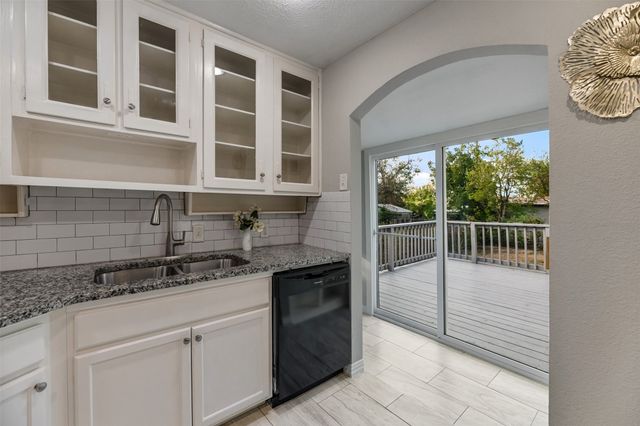 3462 W Gambrell Street, Fort Worth, TX 76133