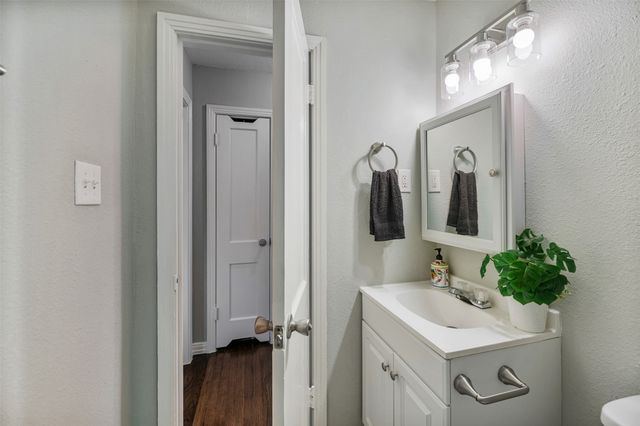3462 W Gambrell Street, Fort Worth, TX 76133