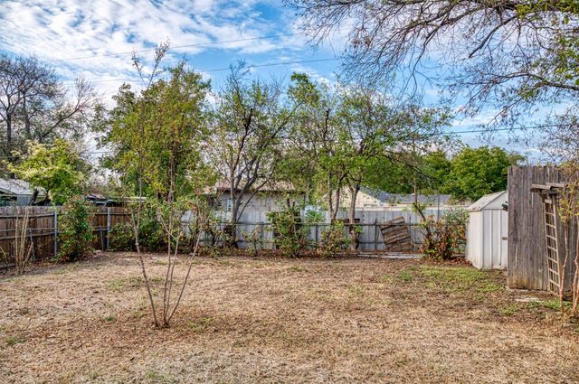 3462 W Gambrell Street, Fort Worth, TX 76133