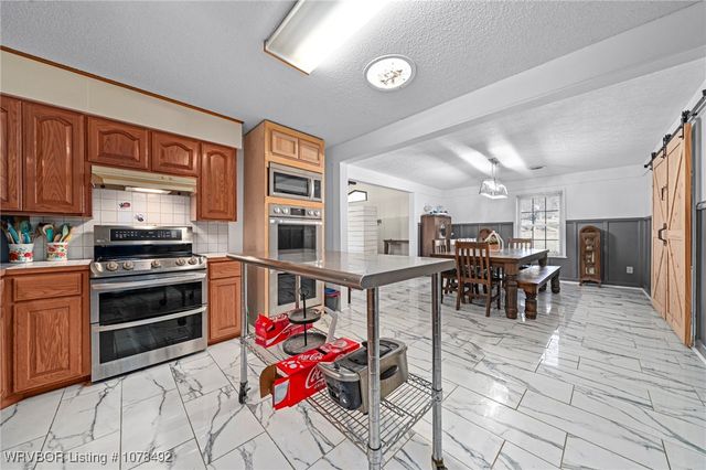 629 Canterbury Drive, Alma, AR 72921