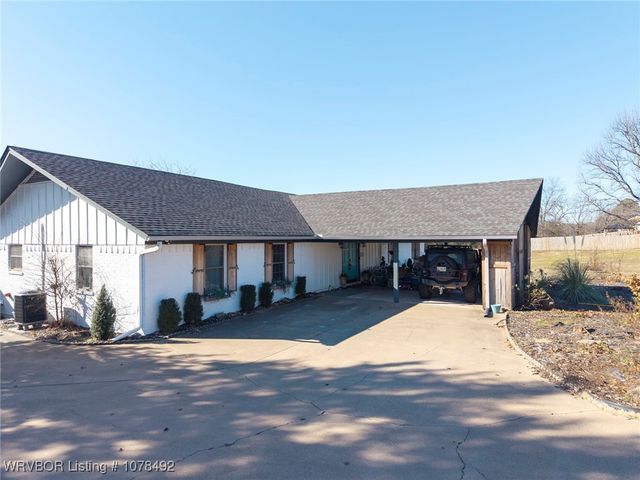 629 Canterbury Drive, Alma, AR 72921
