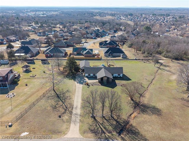 629 Canterbury Drive, Alma, AR 72921