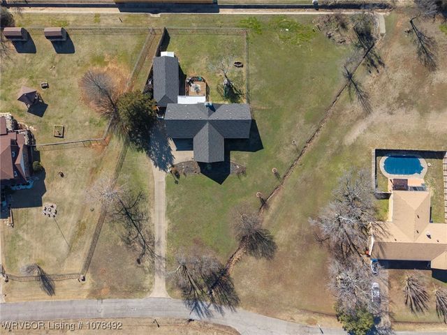 629 Canterbury Drive, Alma, AR 72921