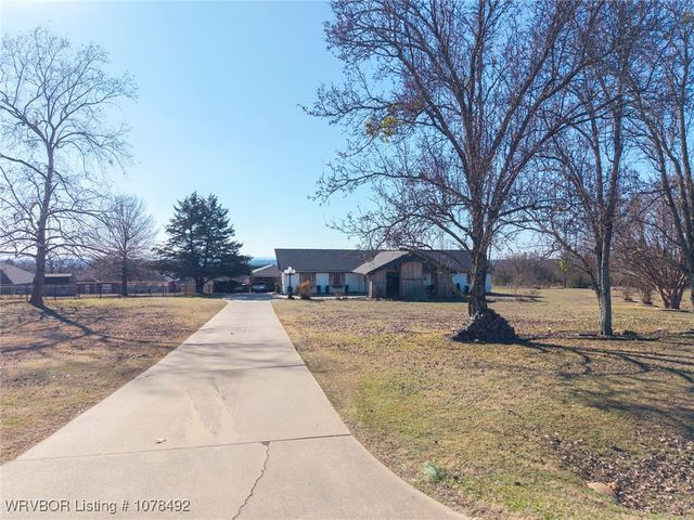 629 Canterbury Drive, Alma, AR 72921