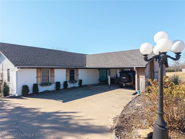 629 Canterbury Drive, Alma, AR 72921