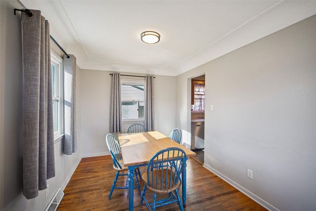 4012 64th Street, Urbandale, IA 50322