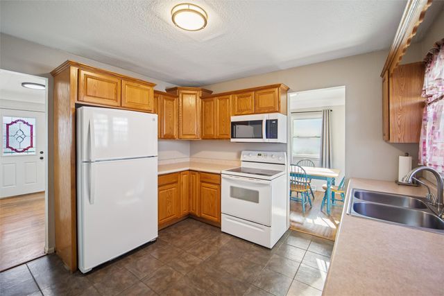 4012 64th Street, Urbandale, IA 50322