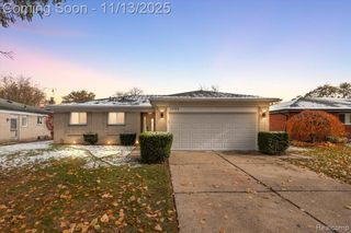 2750 Dover Drive, Troy, MI 48083