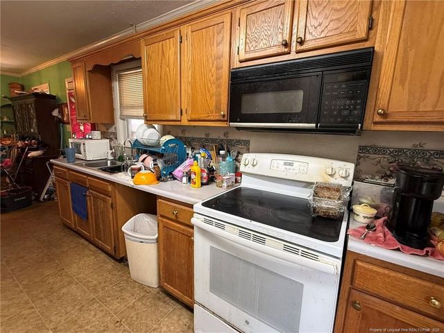 3220 Periwinkle Drive, Fayetteville, NC 28306