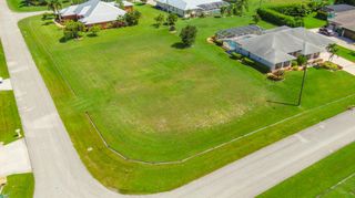 163 SW Hawthorne Circle, Port St Lucie, FL 34953