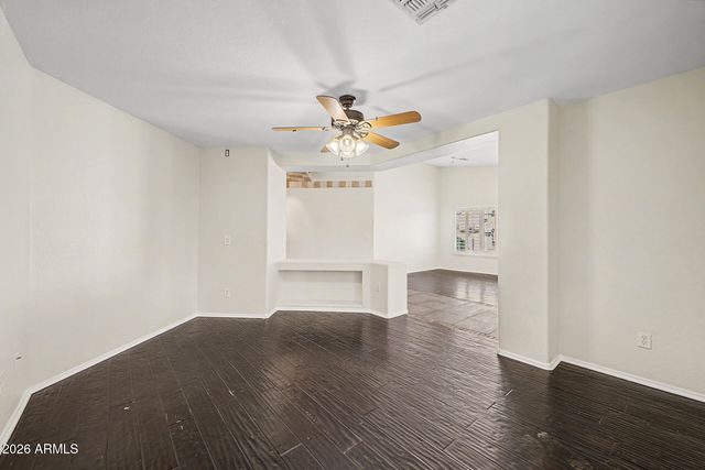 2050 S PORTLAND Avenue, Gilbert, AZ 85295