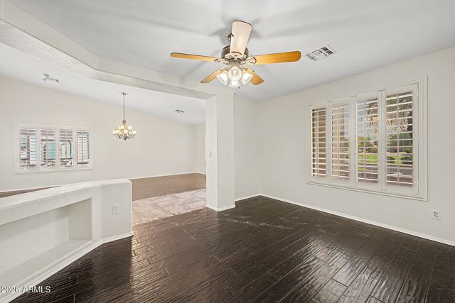 2050 S PORTLAND Avenue, Gilbert, AZ 85295