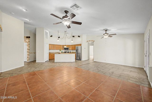 2050 S PORTLAND Avenue, Gilbert, AZ 85295