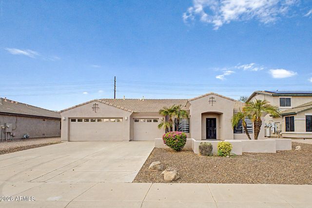 2050 S PORTLAND Avenue, Gilbert, AZ 85295