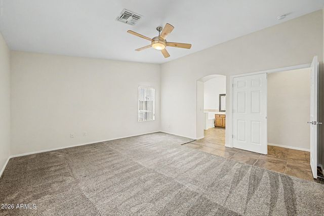 2050 S PORTLAND Avenue, Gilbert, AZ 85295