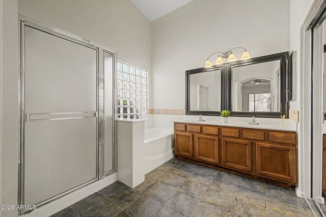 2050 S PORTLAND Avenue, Gilbert, AZ 85295