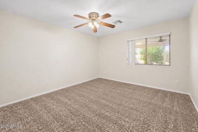 2050 S PORTLAND Avenue, Gilbert, AZ 85295