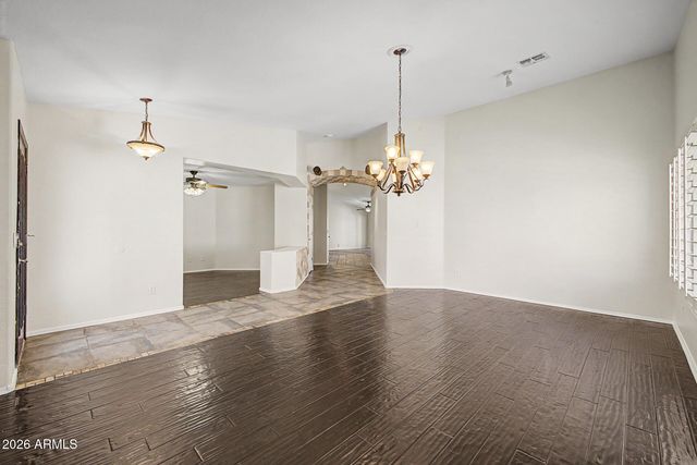 2050 S PORTLAND Avenue, Gilbert, AZ 85295
