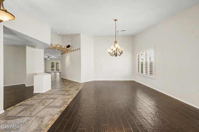 2050 S PORTLAND Avenue, Gilbert, AZ 85295