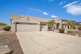 2050 S PORTLAND Avenue, Gilbert, AZ 85295