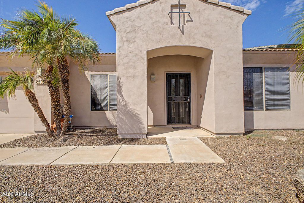 2050 S PORTLAND Avenue, Gilbert, AZ 85295 — photo 4