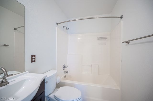 7660 Catalina Harbor Street, Las Vegas, NV 89131