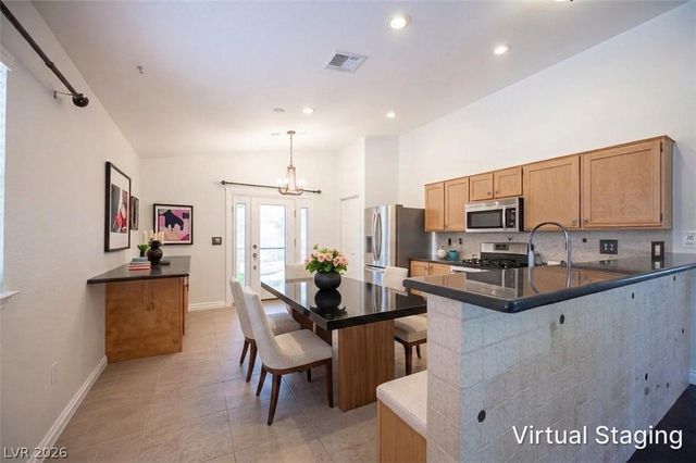 7660 Catalina Harbor Street, Las Vegas, NV 89131