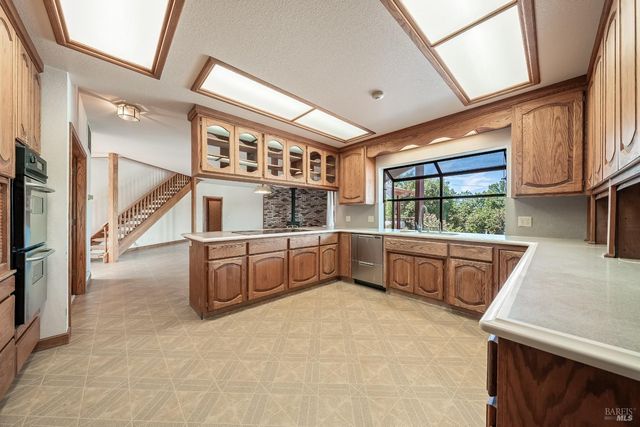 6535 Highland Springs Rd, Lakeport, CA 95453