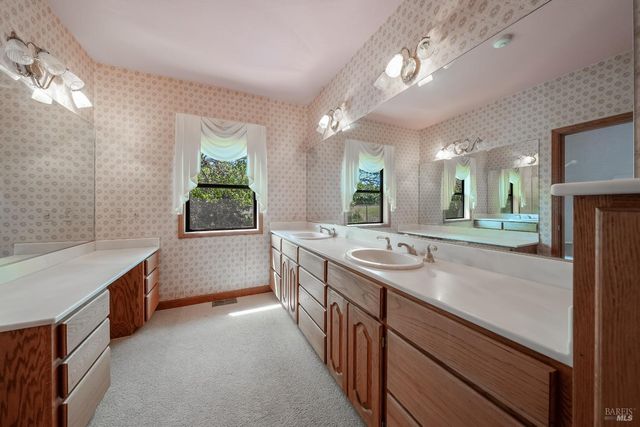 6535 Highland Springs Rd, Lakeport, CA 95453