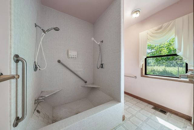 6535 Highland Springs Rd, Lakeport, CA 95453