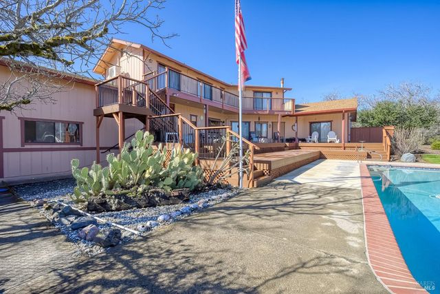 6535 Highland Springs Rd, Lakeport, CA 95453