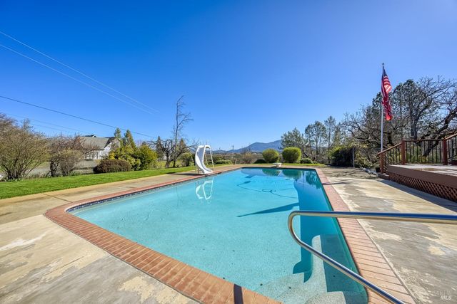 6535 Highland Springs Rd, Lakeport, CA 95453