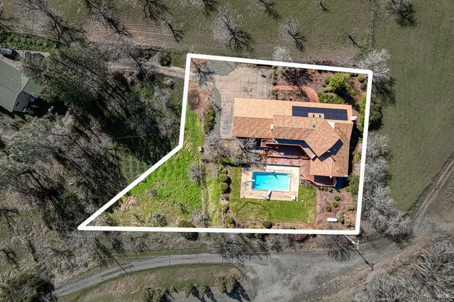 6535 Highland Springs Rd, Lakeport, CA 95453