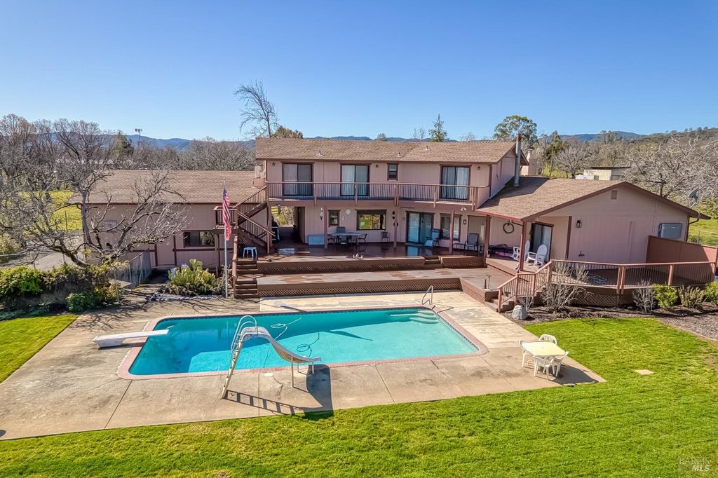 6535 Highland Springs Rd, Lakeport, CA 95453