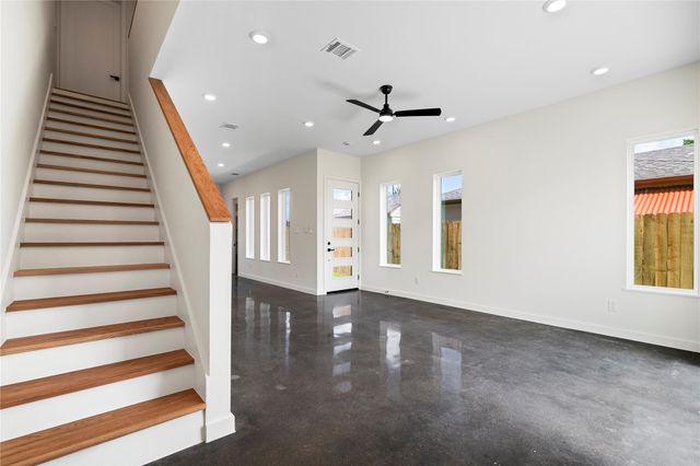 8022 Colonial Lane B, Houston, TX 77051
