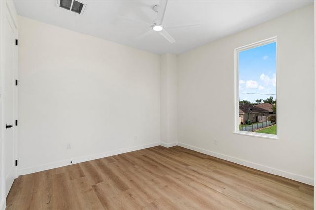 8022 Colonial Lane B, Houston, TX 77051