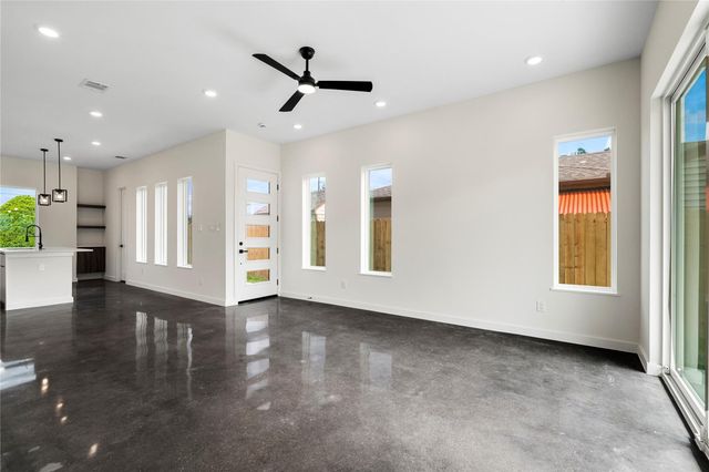 8022 Colonial Lane B, Houston, TX 77051