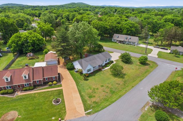 409 Ridgetop Dr, Smyrna, TN 37167