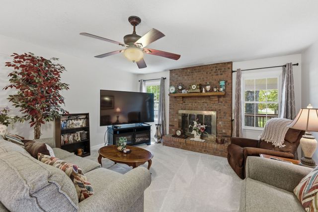 409 Ridgetop Dr, Smyrna, TN 37167